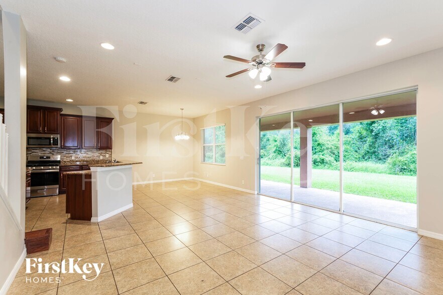 Building Photo - 20618 Whitebud Ct