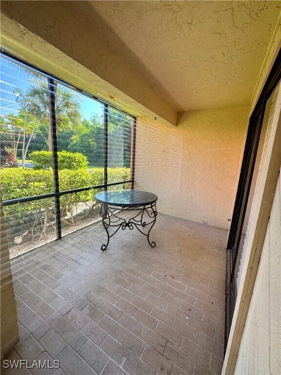 Building Photo - 124 Cypress Way E