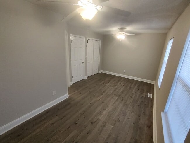 Building Photo - Spacious 2BD/2.5BA Townhome super close to CCU, HGTC, and CMC!