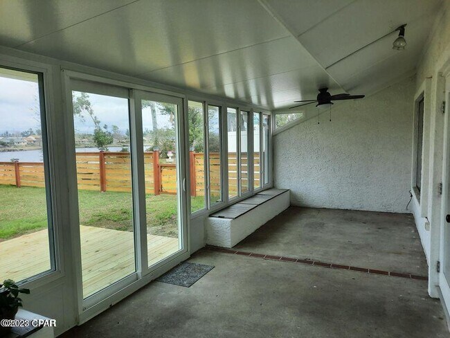 Building Photo - 7517 Yellow Bluff Rd