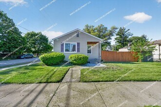 Building Photo - 12862 Georgiana Ave