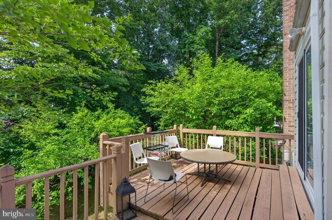 Building Photo - 8815 Newport Ct