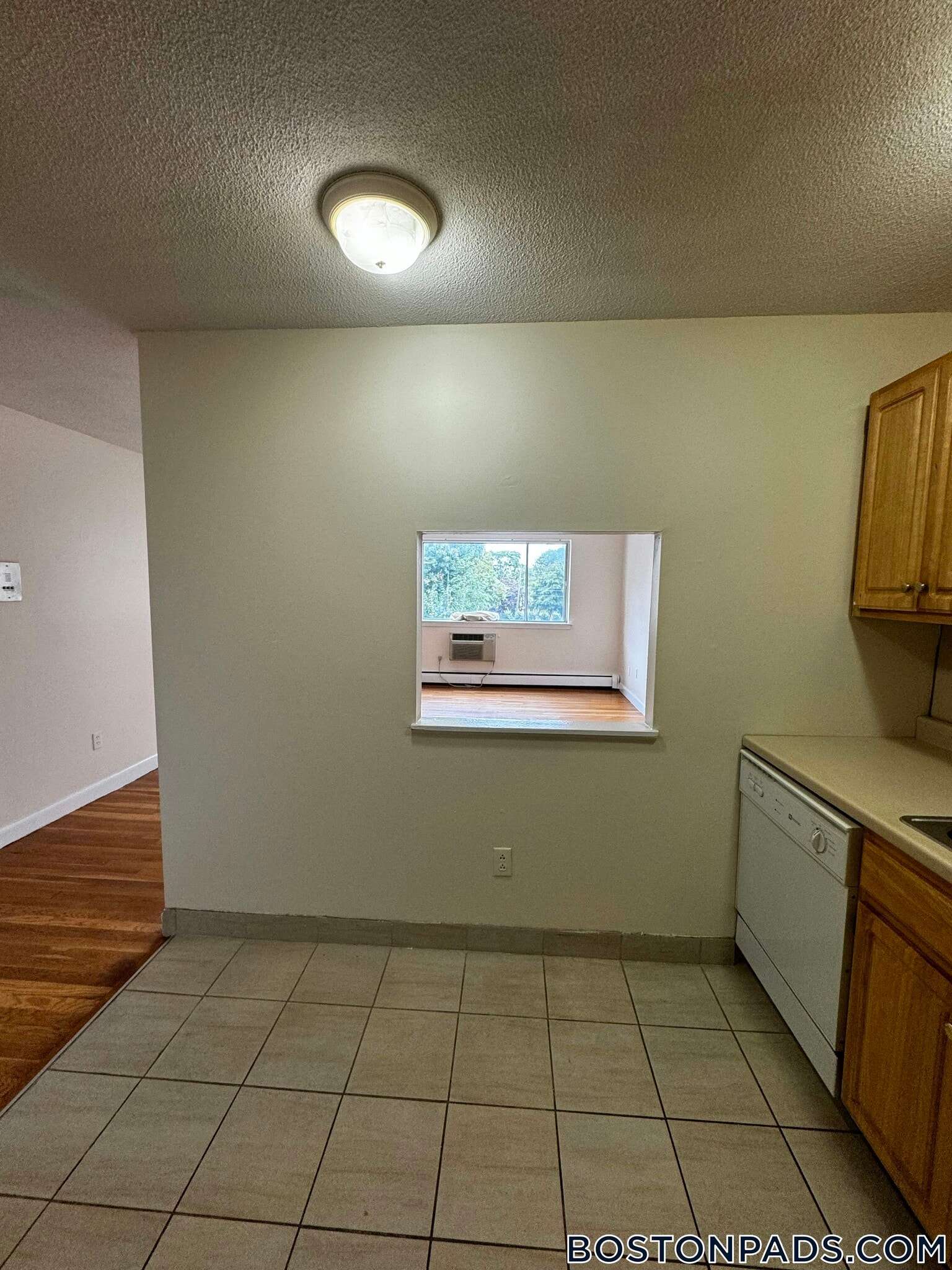 Building Photo - 90 Gardner St