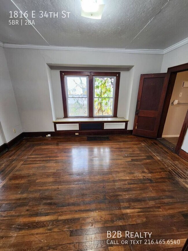 Building Photo - 1816 E 34th St