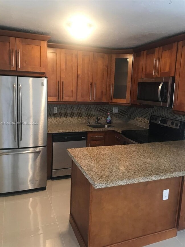 Building Photo - 1631 NE 114th St