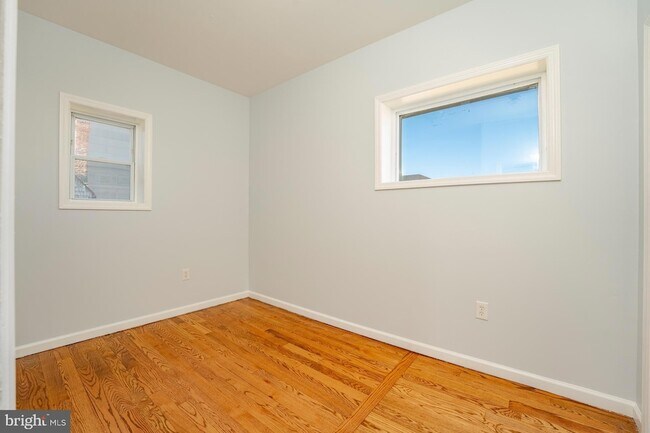 Building Photo - 222 S Rhode Island Ave