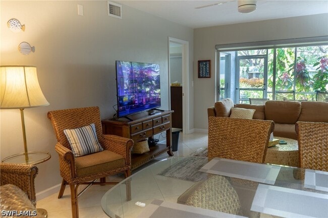 Building Photo - 27249 Pullen Ave