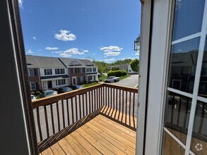 Building Photo - Townhome at Wellington in Wyndhurst Neighb...