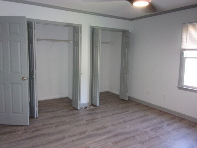 Building Photo - 403 N Wilson St