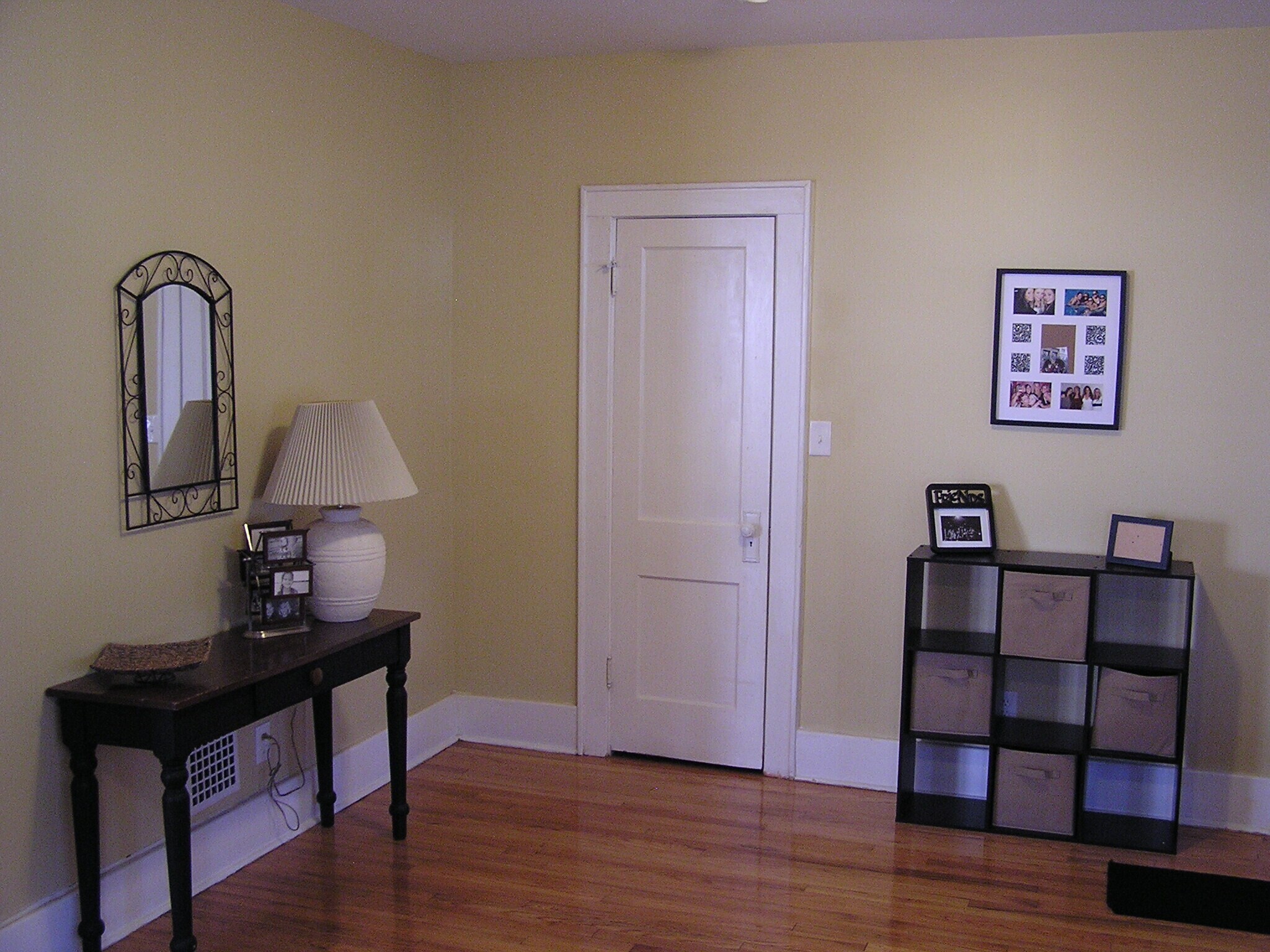 Building Photo - 425 Roosevelt Ave