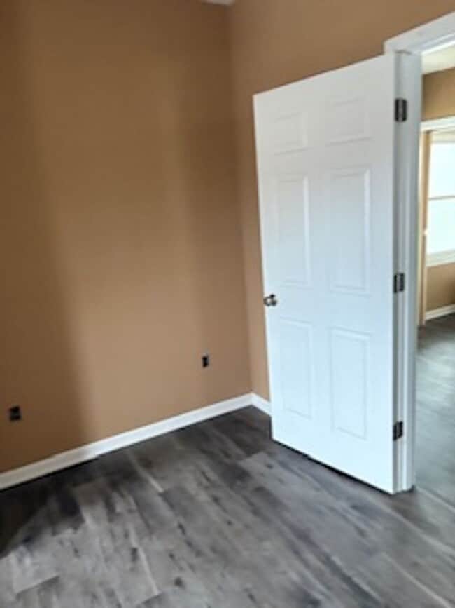 Building Photo - 303 Franklin St