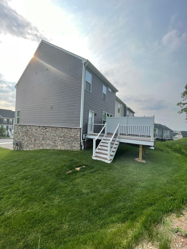 Building Photo - 191 Moyer Hill Dr