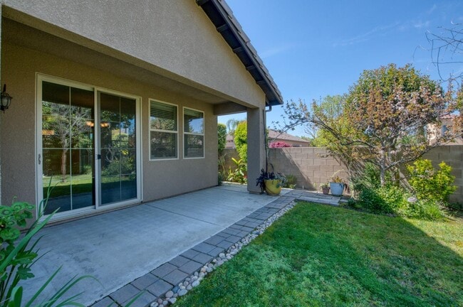Building Photo - 11309 N Via Verona Way