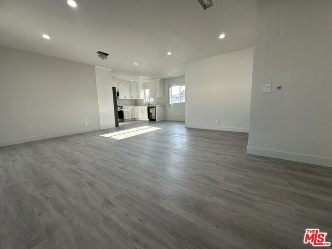 Building Photo - 1145 S Holt Ave