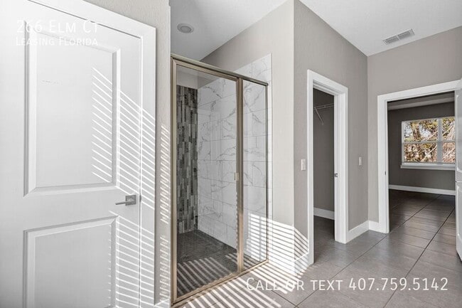 Building Photo - 266 Elm Ct