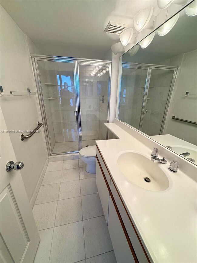 Building Photo - 3530 Mystic Pointe Dr