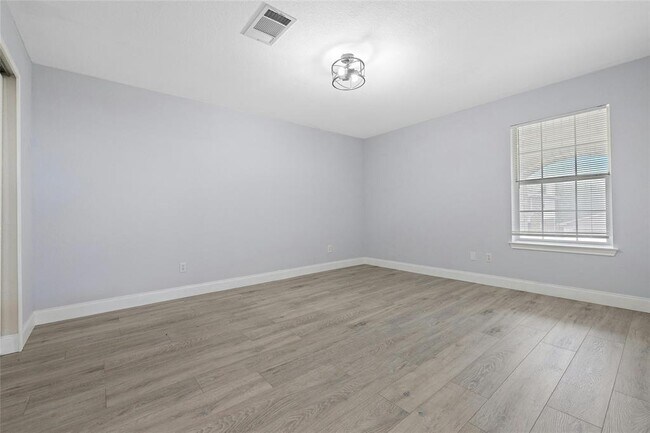 Building Photo - 3809 Haleys Way