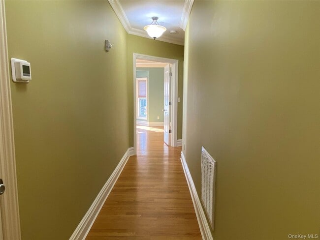 Building Photo - 16 Nicole Ct