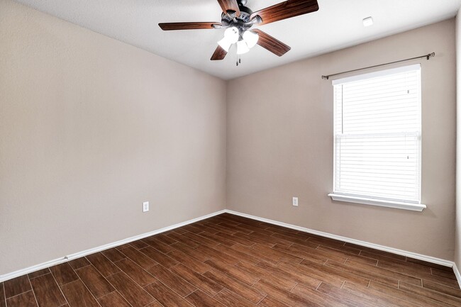 Building Photo - ***APPLICATION CURRENTLY UNDER REVIEW***Mo...