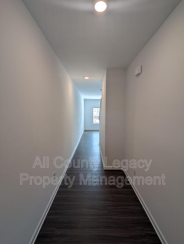 Building Photo - 1100 Lossie Ln