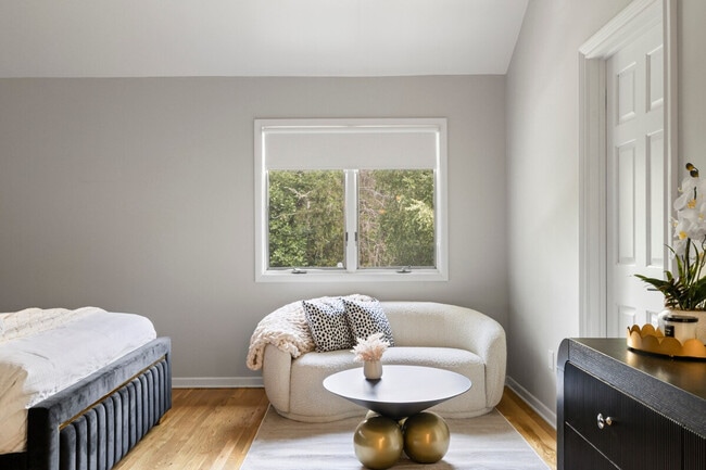 Building Photo - 2A Cherry Ln