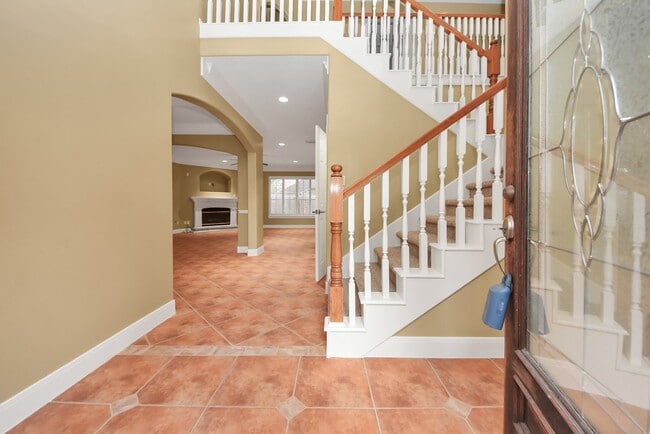 Building Photo - 12702 Silver Rod Ln