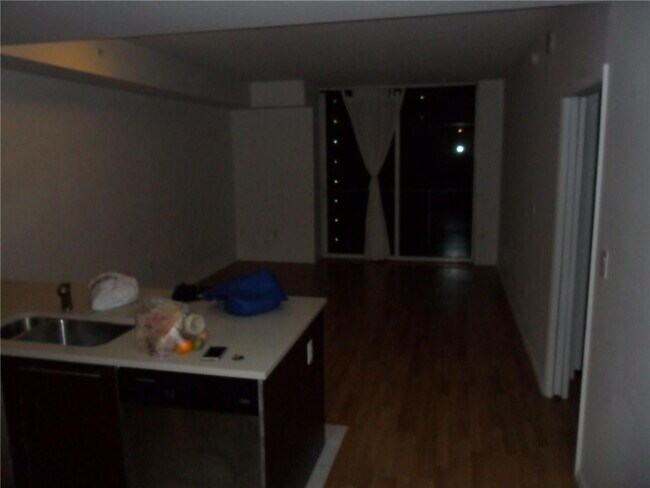 Building Photo - 1900 N Bayshore Dr