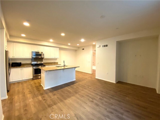 Building Photo - 584 Orlando Ct