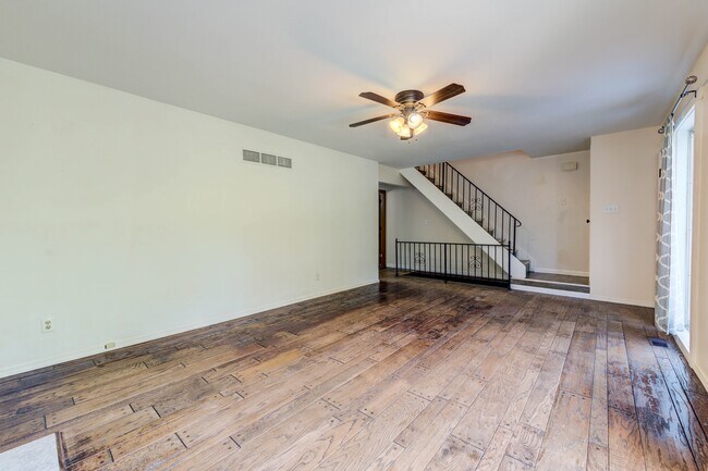 Building Photo - 7211 Wayles Dr