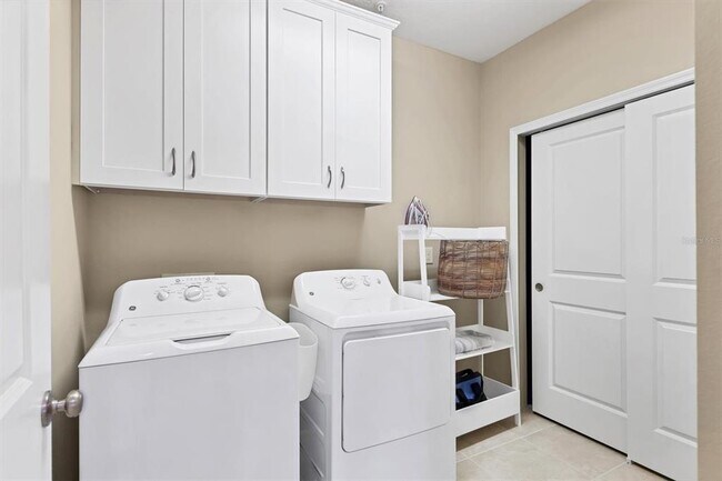 Building Photo - 13703 Messina Loop