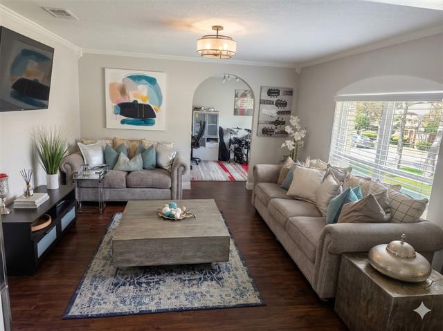 Building Photo - 2202 Woodsong Trail