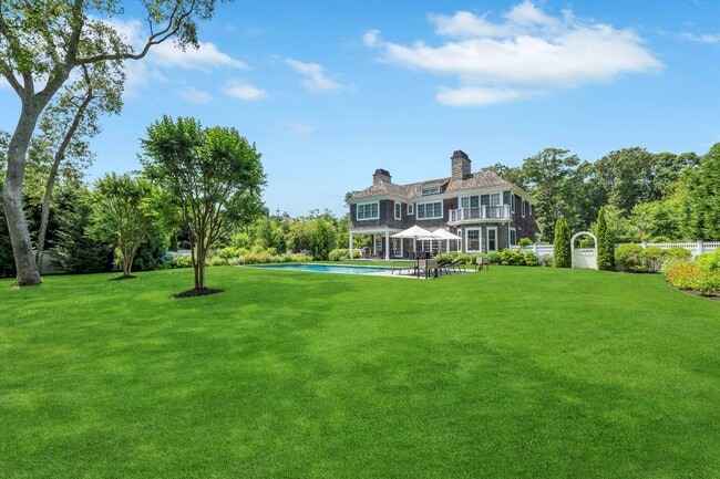 Building Photo - 21 Barn Ln