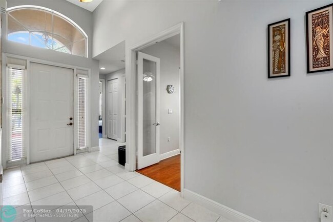 Building Photo - 19084 Skyridge Cir