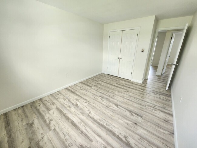 Building Photo - 3430 Gregway Dr