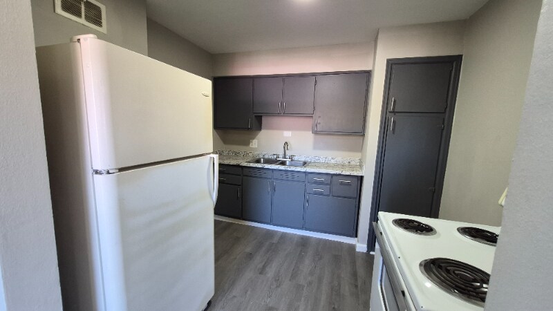 Building Photo - 4286 Catalpa Dr.