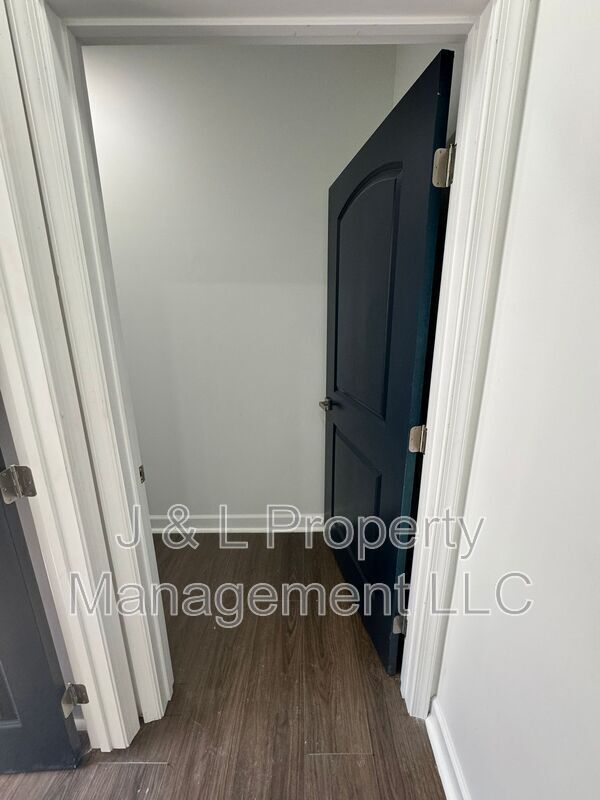 Building Photo - 1602 Cypress St
