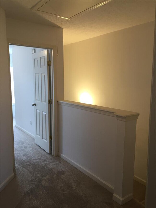 Building Photo - Smyrna Townhome - Ready to Move In