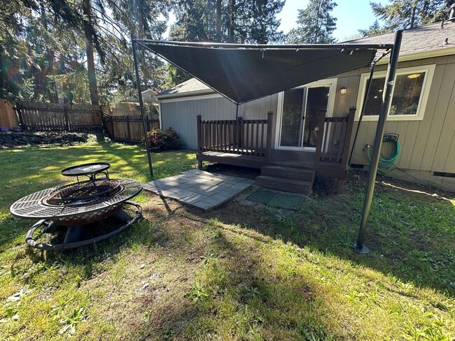 Building Photo - Charming 3 bedroom home in desirable Puyallup