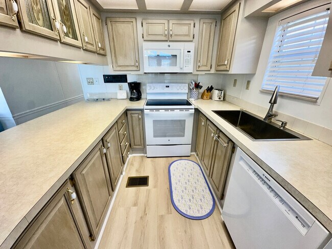 Building Photo - 287 Nettles Blvd