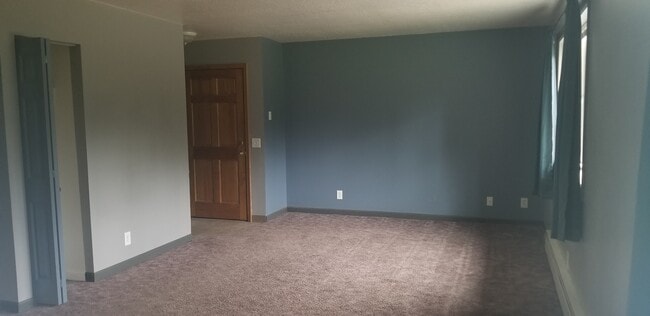 Building Photo - 45941 Miller Loop Rd