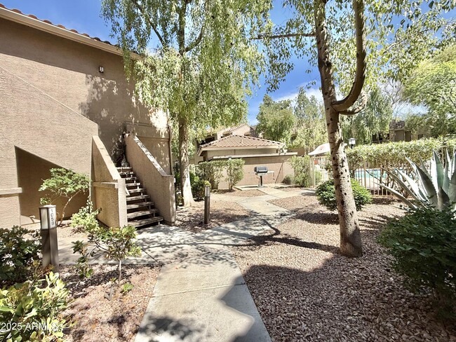 Building Photo - 15050 N Thompson Peak Pkwy