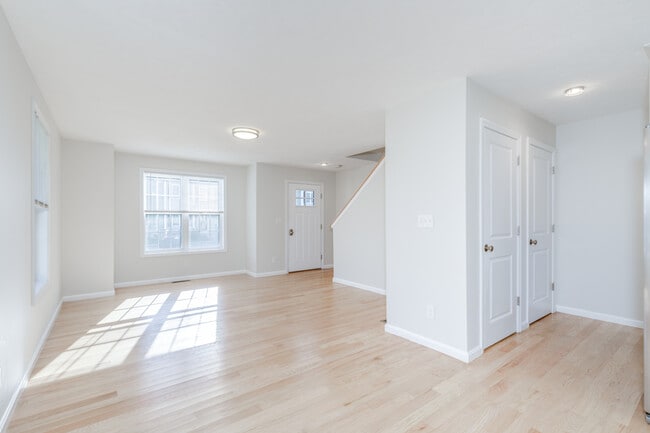 Building Photo - 58 Pumpkin Cir