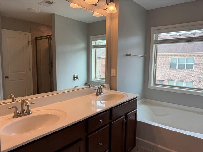 Building Photo - 3487 New Fawn Ln