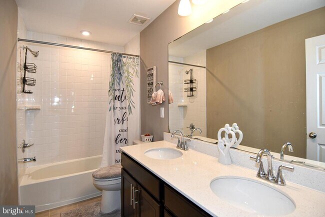Building Photo - 7706 Colburn Dr