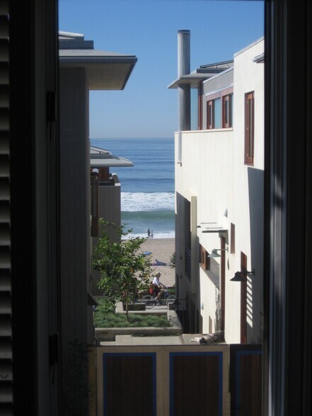 Ocean peak from west bedroom - 112 19th St
