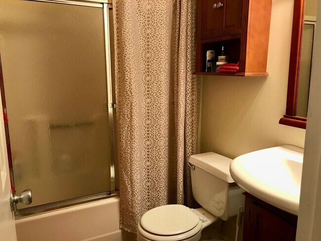 Building Photo - Ghent