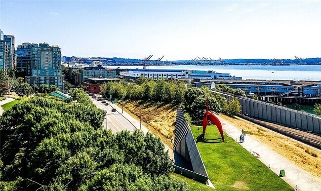 Building Photo - Beautiful 1 bed 1 bath Belltown!