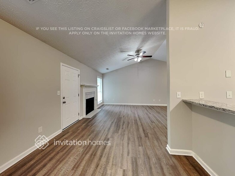 Building Photo - 7032 N Shore Dr