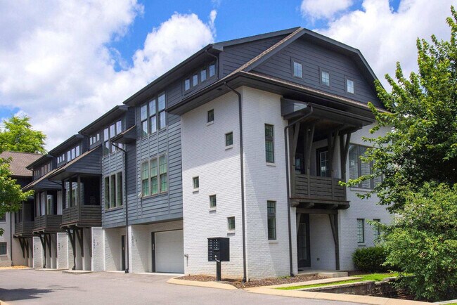 Building Photo - 2019C Beech Ave