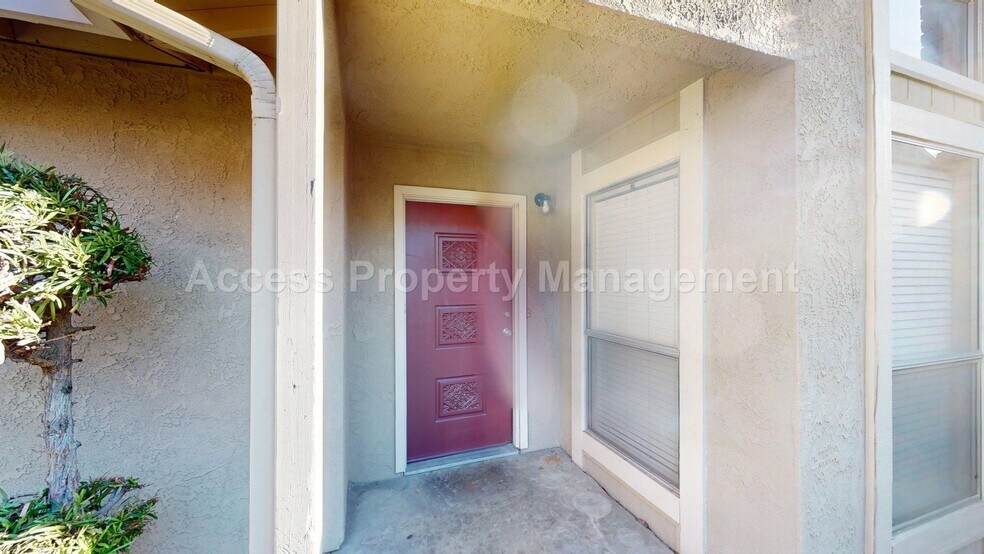 Building Photo - 3603 San Clemente Ave